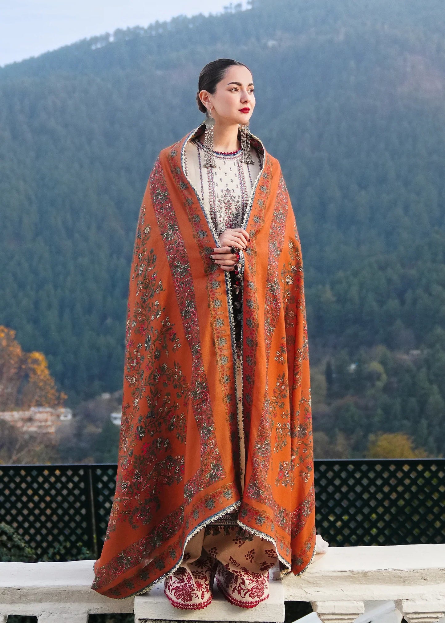 Share Embroidered Luxury Lawn Unstitched 3Pc | 1082
