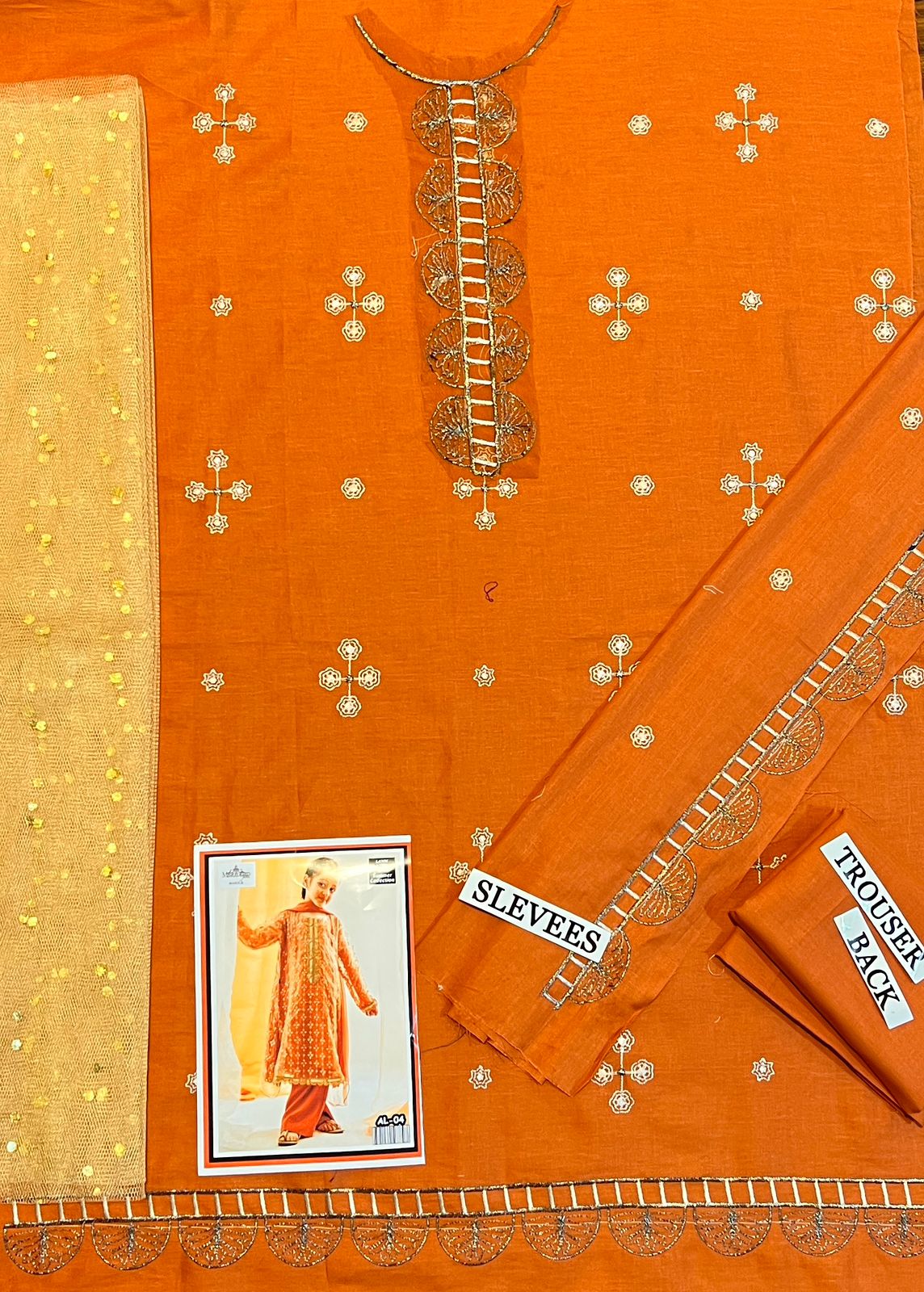 MARIA B KIDS 3PC LAWN Embroidered SUIT KD-7006