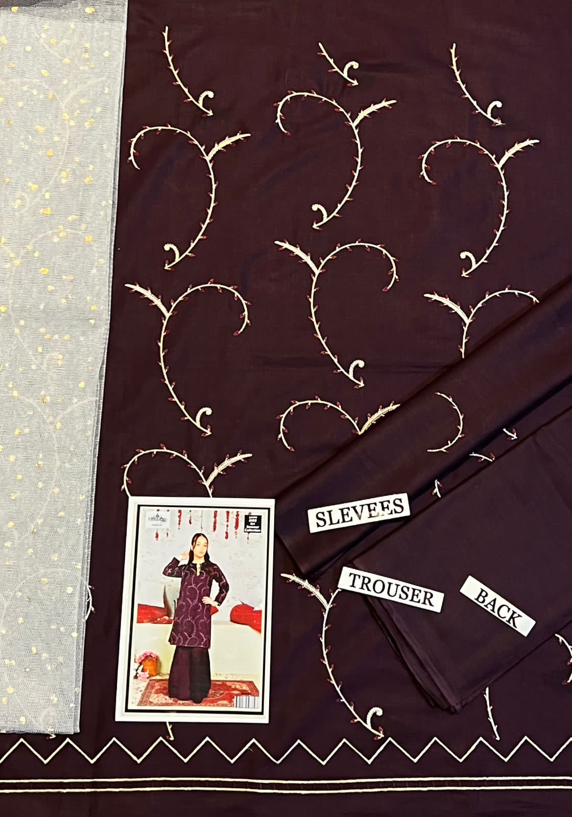 MARIA B KIDS 3PC LAWN Embroidered SUIT KD-7011