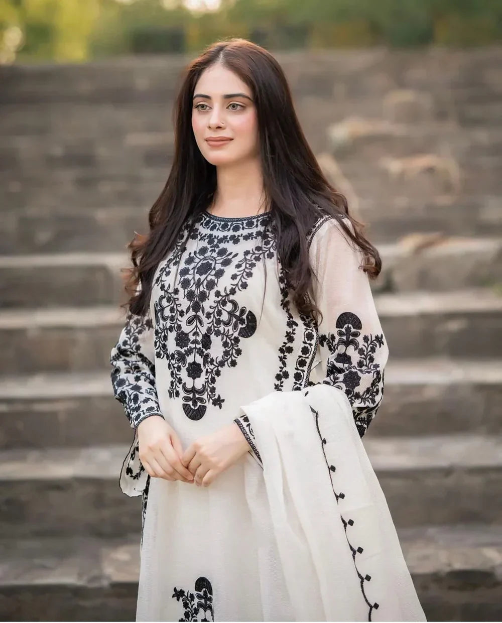 Embroidered Luxury Lawn Unstitched 3Pc | 1012