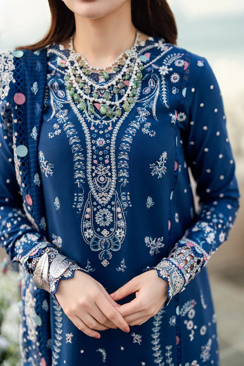 QALAMKAR - 3PC LAWN EMBROIDERED SHIRT WITH JACQUARD WEAVED EMBROIDERED DUPATTA AND COTTON TROUSER \ 1080