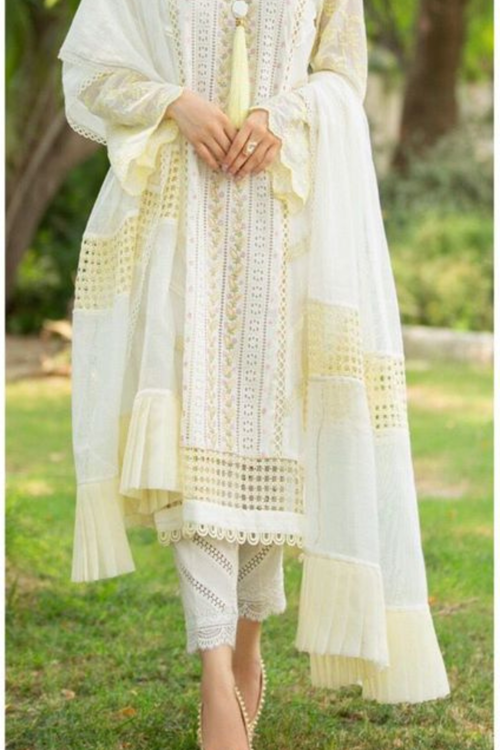 Lawn 3PC Embroidered SM-152