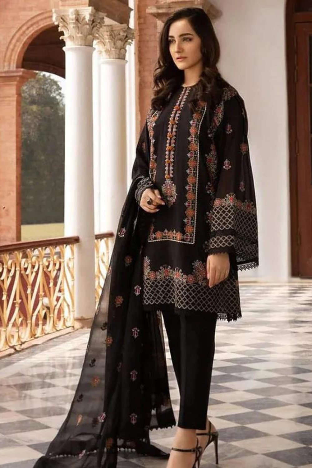 Lawn 3PC Embroidered SM-171