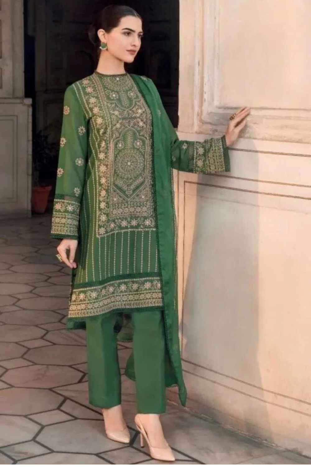 Lawn 3PC Embroidered SM-161