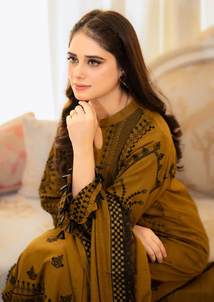 LIBAAS - 3PC Dhanak Embroidered Suit DN-2091